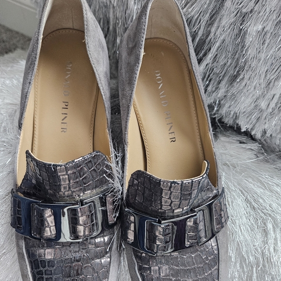 Barely worn Donald Pliner grey two tone with buckle/alligator style chunky heel - Picture 14 of 16